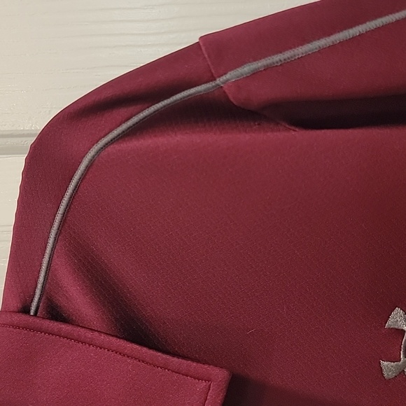 UNDER ARMOUR POLO - Picture 6 of 13